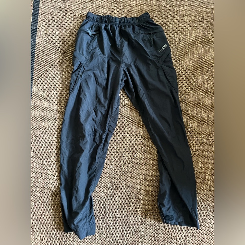 REI outdoor camping/hiking pants/shorts good condition
